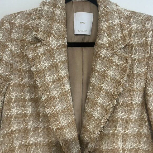 Mango Tweed blazer with jewel button - Size Medium - EUC - Picture 9 of 13
